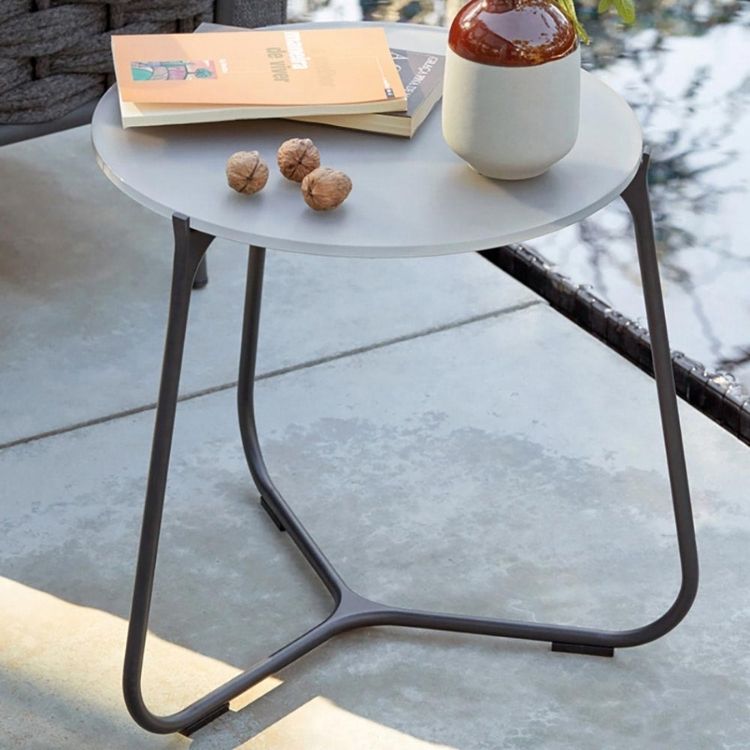 Modern Outdoor Ceramic Tables